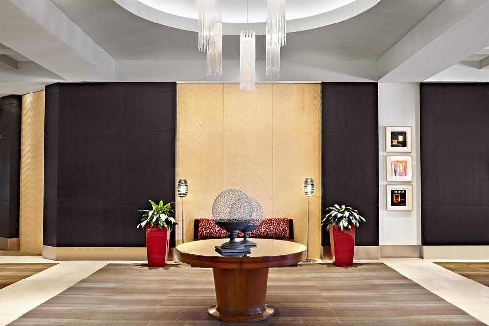 Sheraton Cavalier Calgary Hotel Buitenkant foto