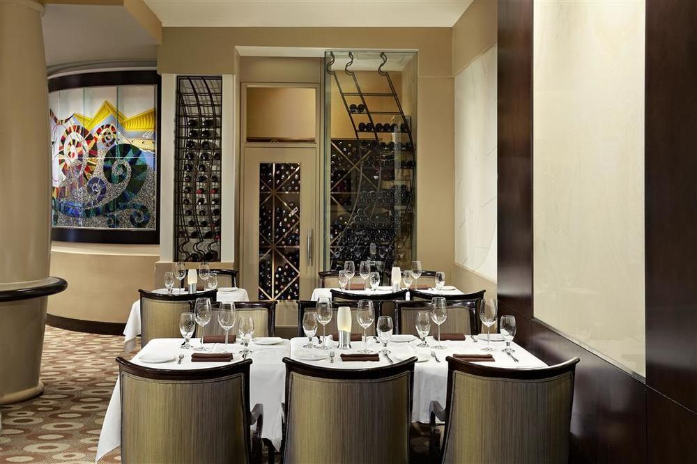 Sheraton Cavalier Calgary Hotel Restaurant foto