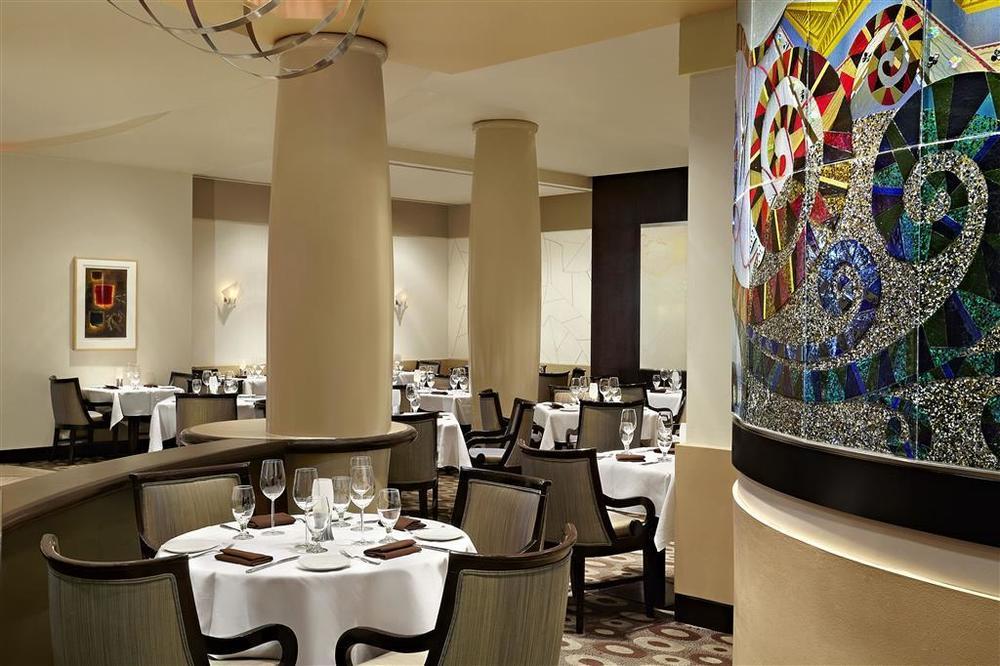 Sheraton Cavalier Calgary Hotel Restaurant foto