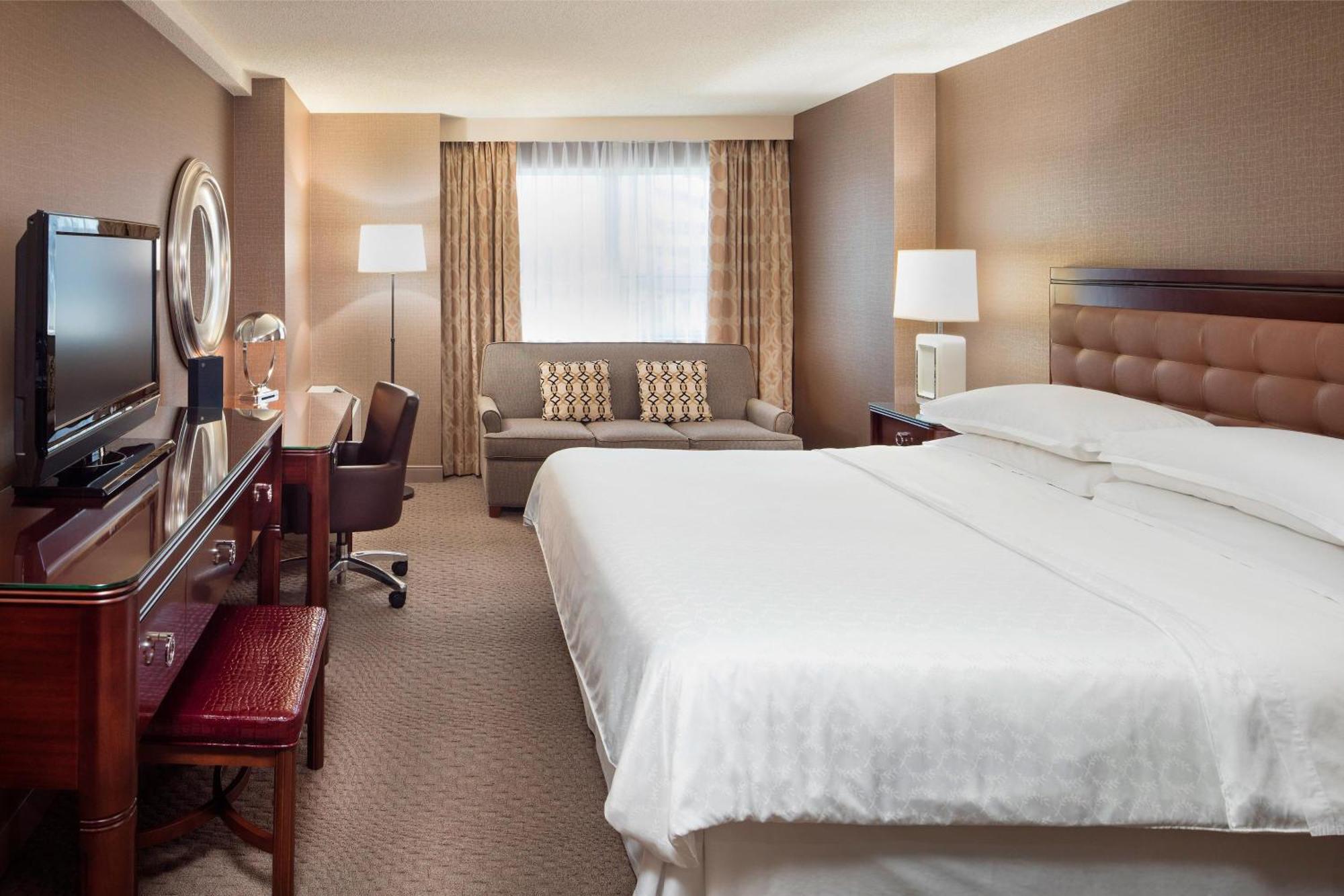 Sheraton Cavalier Calgary Hotel Buitenkant foto