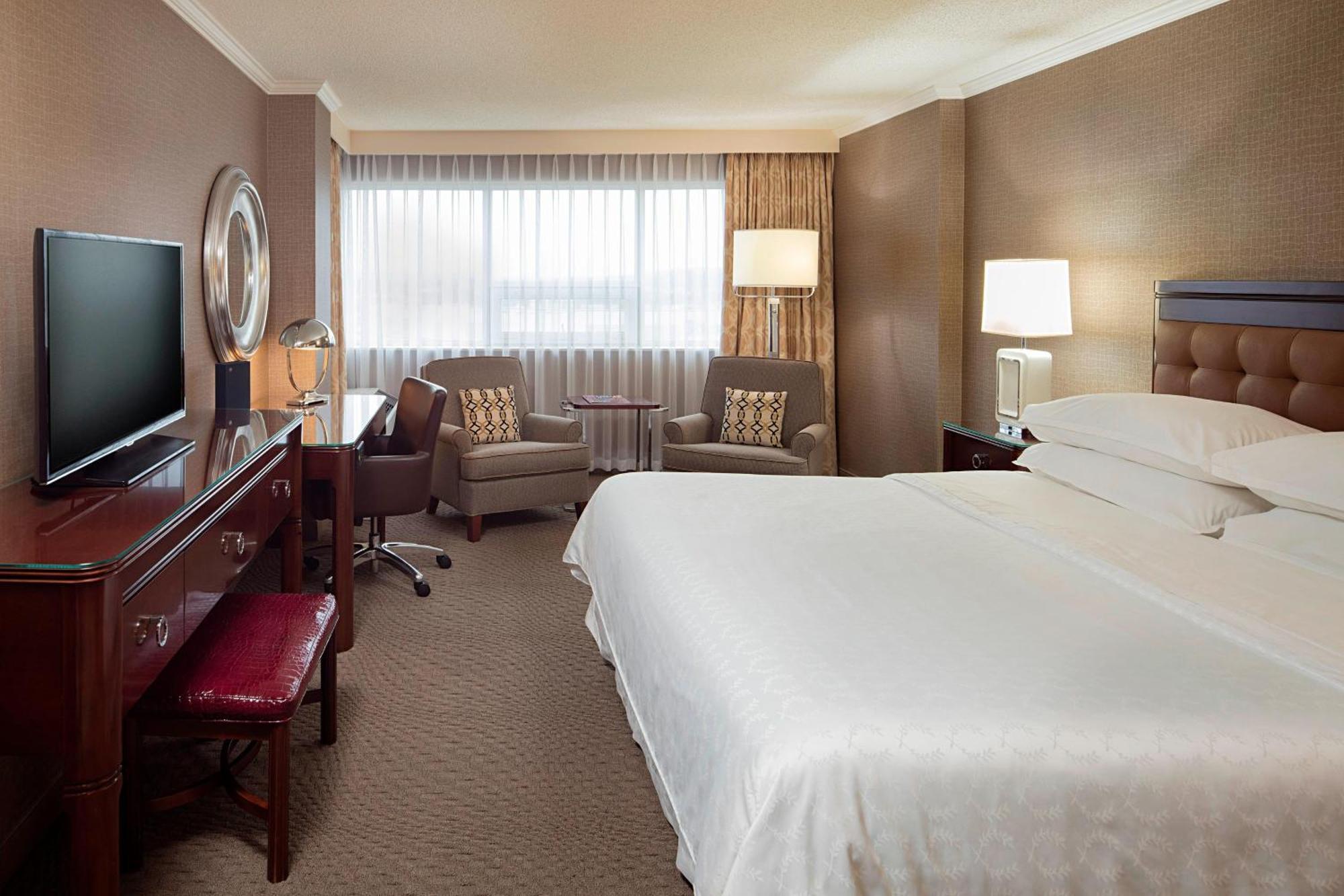Sheraton Cavalier Calgary Hotel Buitenkant foto