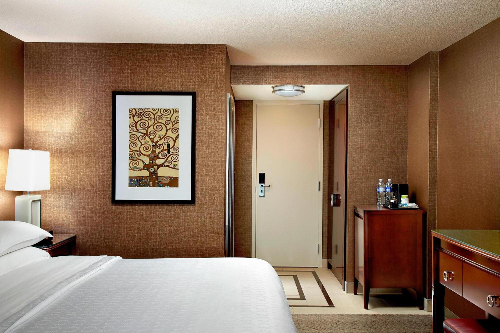 Sheraton Cavalier Calgary Hotel Buitenkant foto