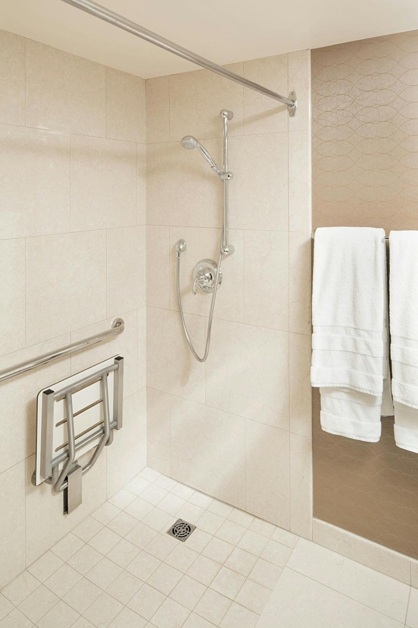 Sheraton Cavalier Calgary Hotel Buitenkant foto