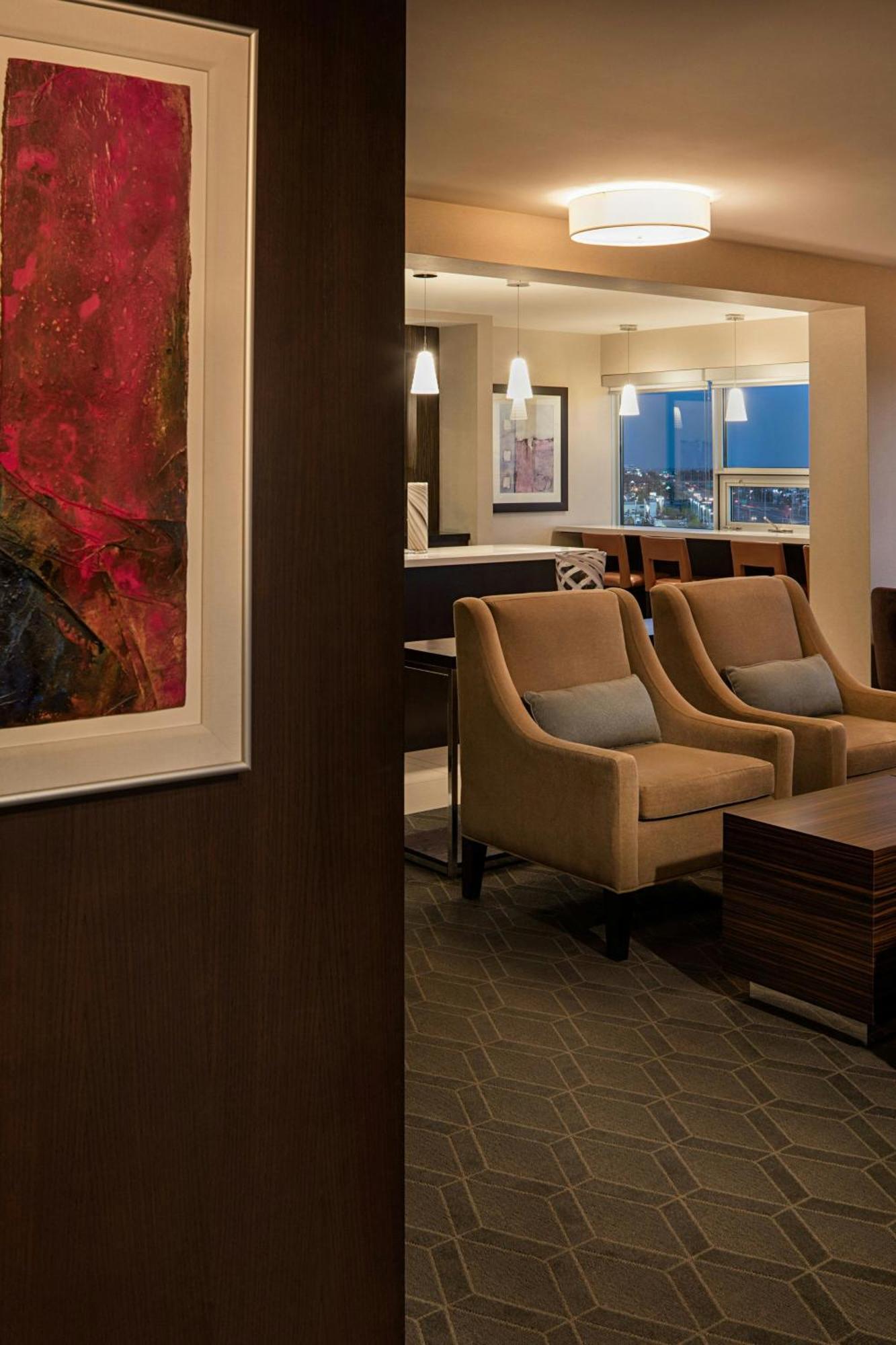 Sheraton Cavalier Calgary Hotel Buitenkant foto